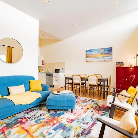 アパート Atalia View Penthouse With Balcony ゴールウェイ