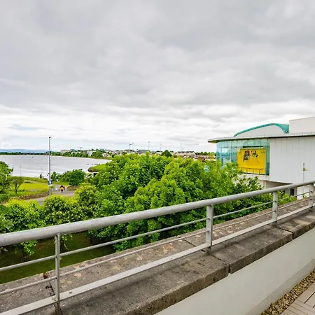 Atalia View Penthouse With Balcony 아파트 골웨이